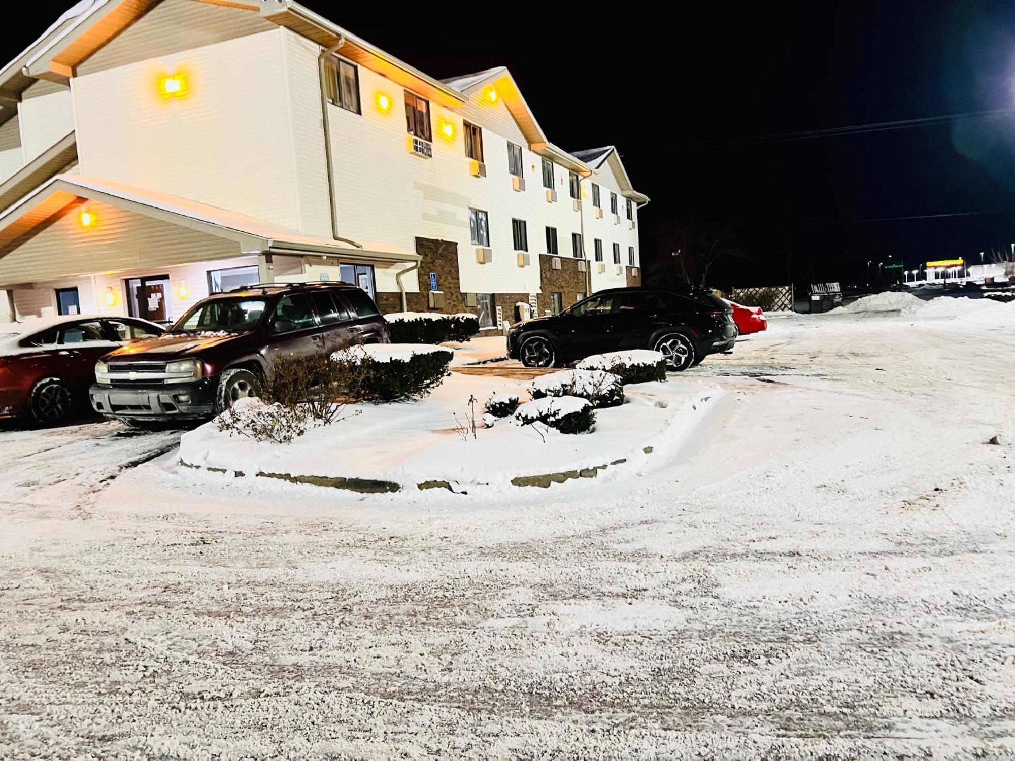Super Inn By Oyo Lansing Mi Buitenkant foto