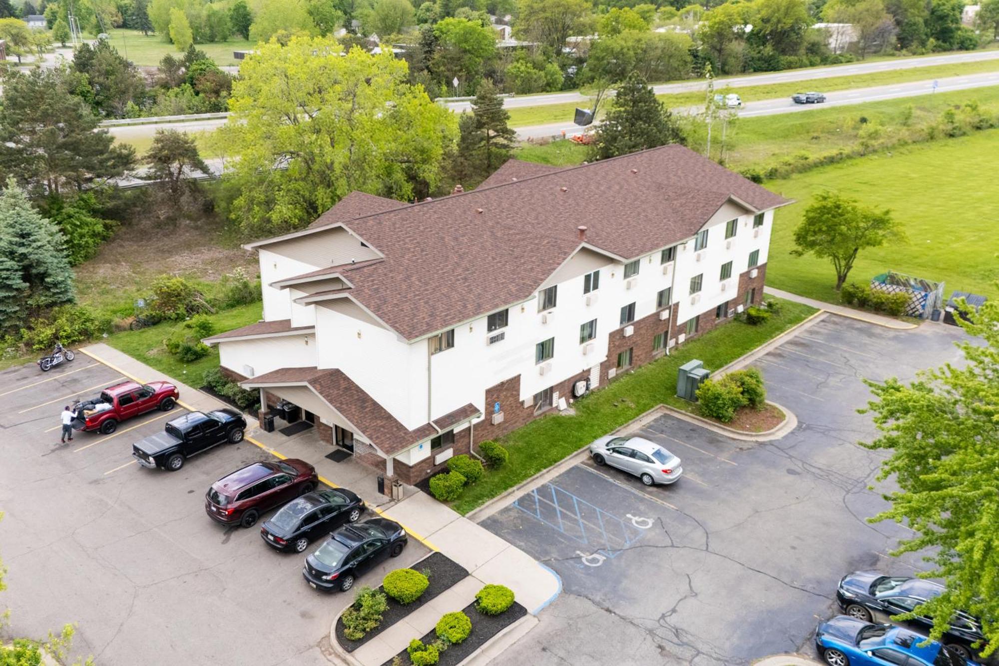 Super Inn By Oyo Lansing Mi Buitenkant foto
