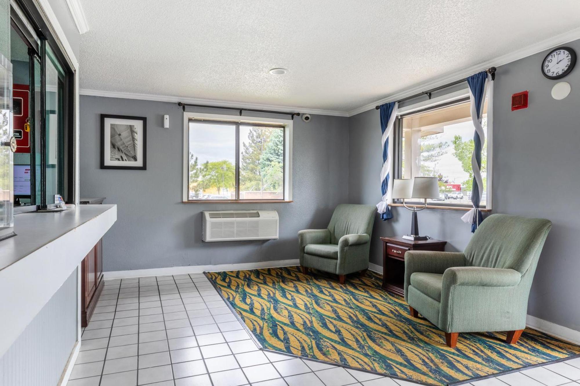 Super Inn By Oyo Lansing Mi Buitenkant foto