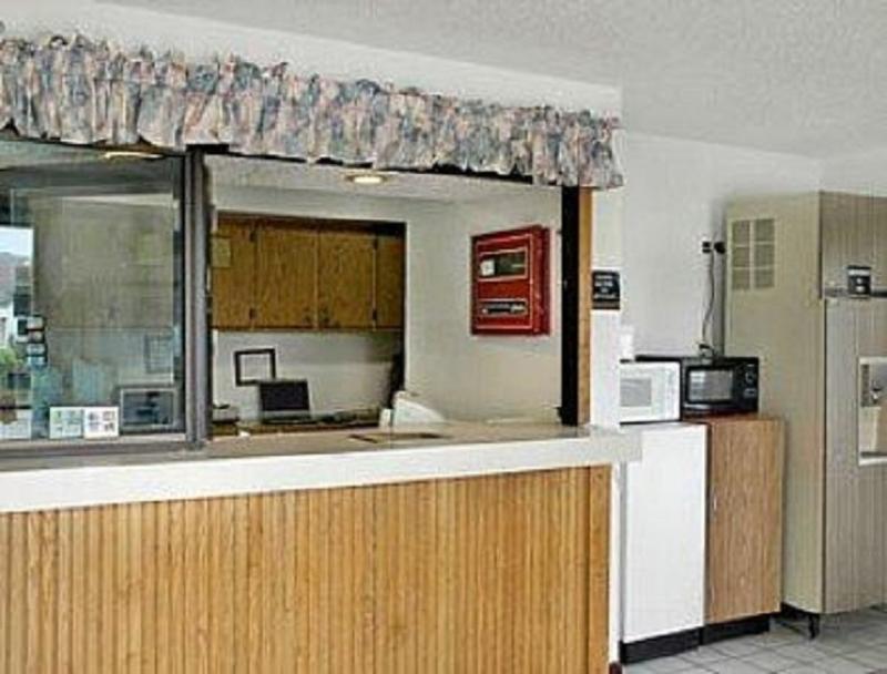 Super Inn By Oyo Lansing Mi Buitenkant foto